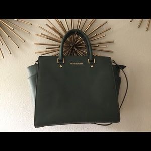 ‼️REDUCED‼️💲1 DAY SALE💲Michael Kors Purse